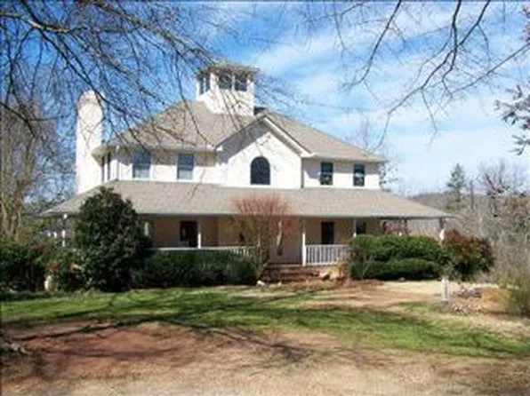 593 Hickory Nut Ln, Comer, GA 30629