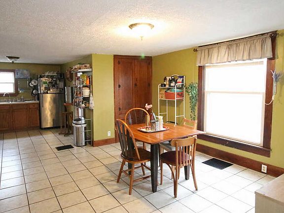 2nd image of 115 Burnwell St