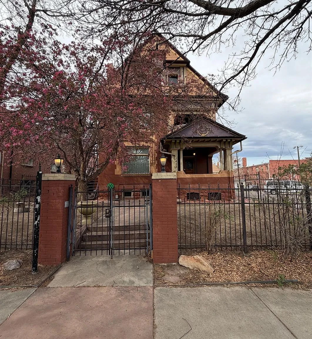 1453 Race Street — Photo 2