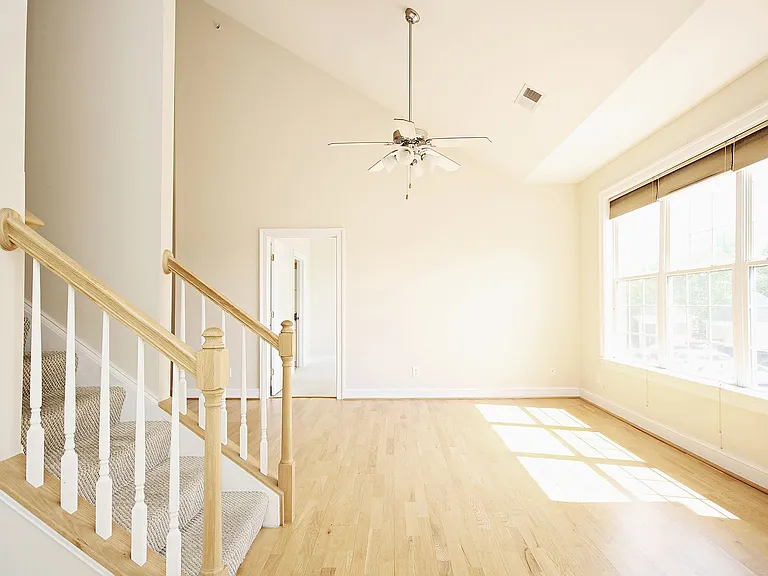 1052 Glenwood Station Ln #201 — Photo 5
