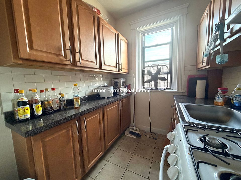 1st image of 1156 Commonwealth Ave #59F