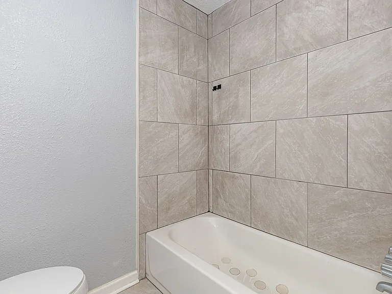 3419 Hospital Rd — Photo 33