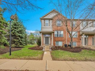 404 Belvedere Ln, Aurora, IL 60502