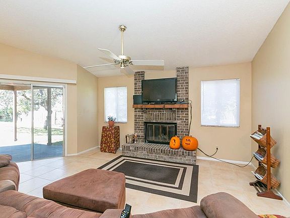 3rd image of 1512 Prairie Lake Blvd