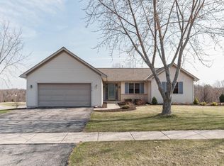213 E Haven Dr, Watertown, WI 53094