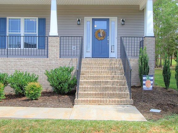 4th image of 1043 Mc Keever Ln