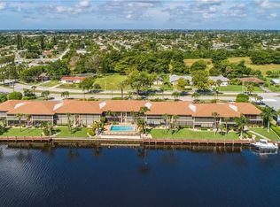 4515 Country Club Blvd APT 104, Cape Coral, FL 33904