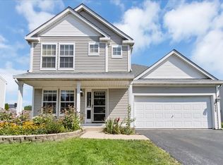 1323 Cottonwood Dr, Aurora, IL 60506