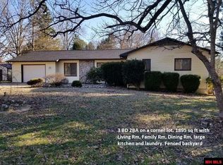 227 McDonald Meadows Pkwy, Bull Shoals, AR 72619