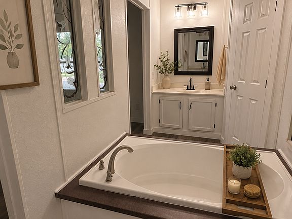5th image of 13812 S Zenith St #1