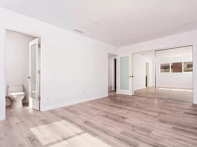 1233 Franklin St #101 — Photo 4