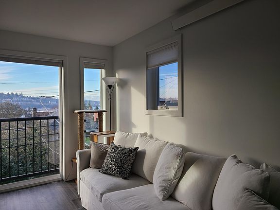3rd image of 2331 Boylston Ave E #3B