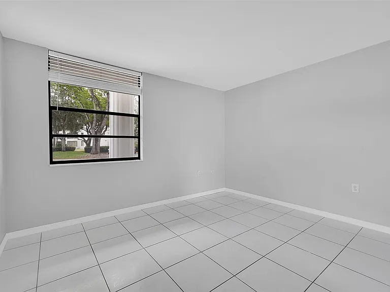 1713 Whitehall Dr #103 — Photo 11
