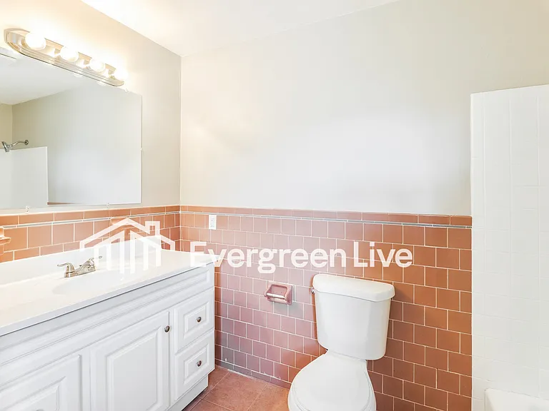521 Weaver Cir — Photo 10