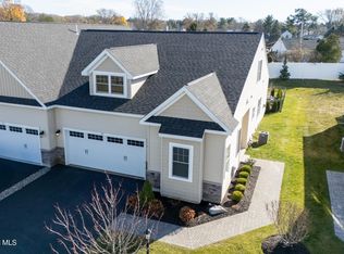 14 Justin St, Latham, NY 12110