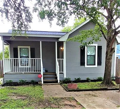 1009 Fairview Ave