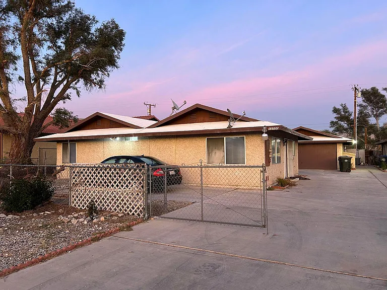 13700 Mesquite Ave #13700 — Photo 18