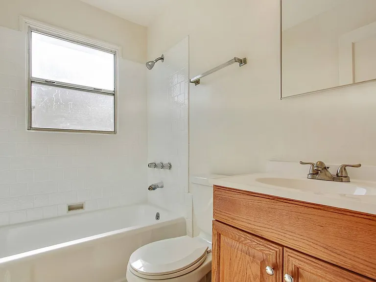 Banner Circle Apartments — Photo 6