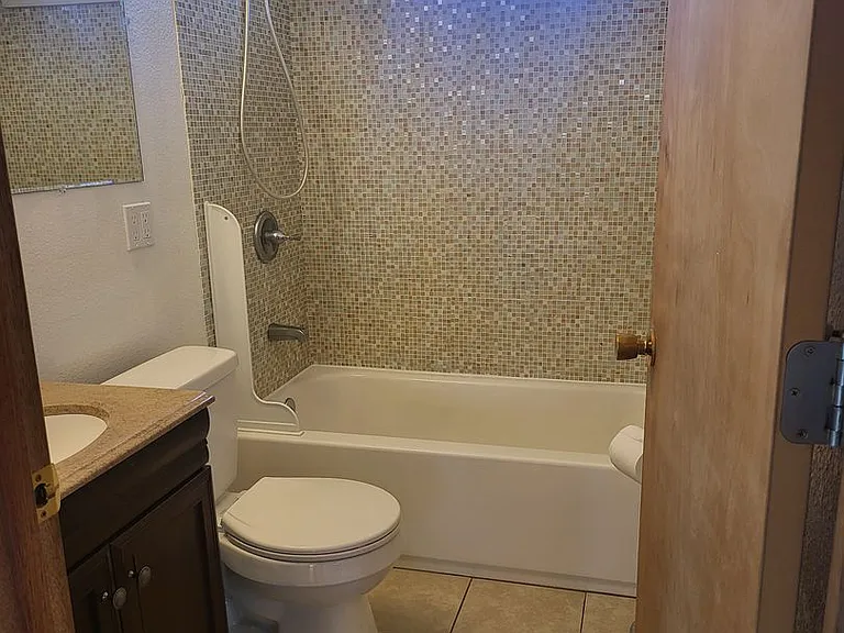 1003 W Cascade Ave — Photo 11
