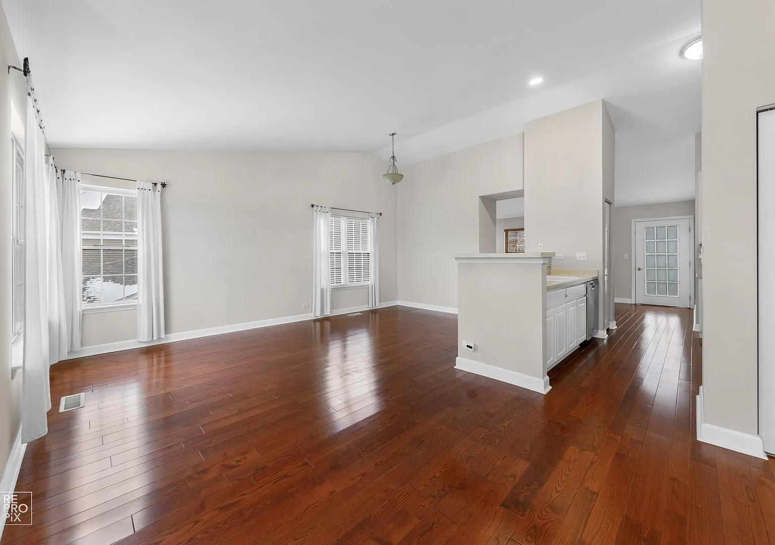 North Naperville Second Floor Two Bedroom Condo — Photo 2