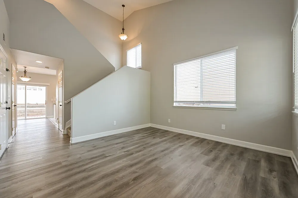 3 bed, 2.5 bath, 1620 sqft, $2,565 — Photo 4