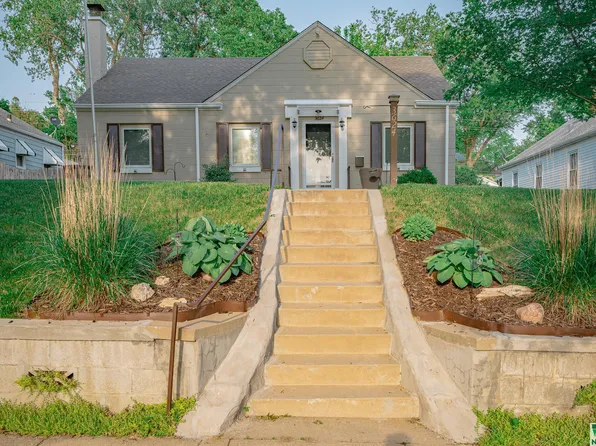 3624 Jones St, Sioux City, IA 51104