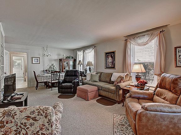 5th image of 416 Clinchfield Ave