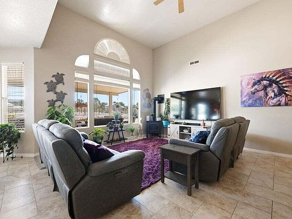 5th image of 764 E Dammeron Valley Dr W