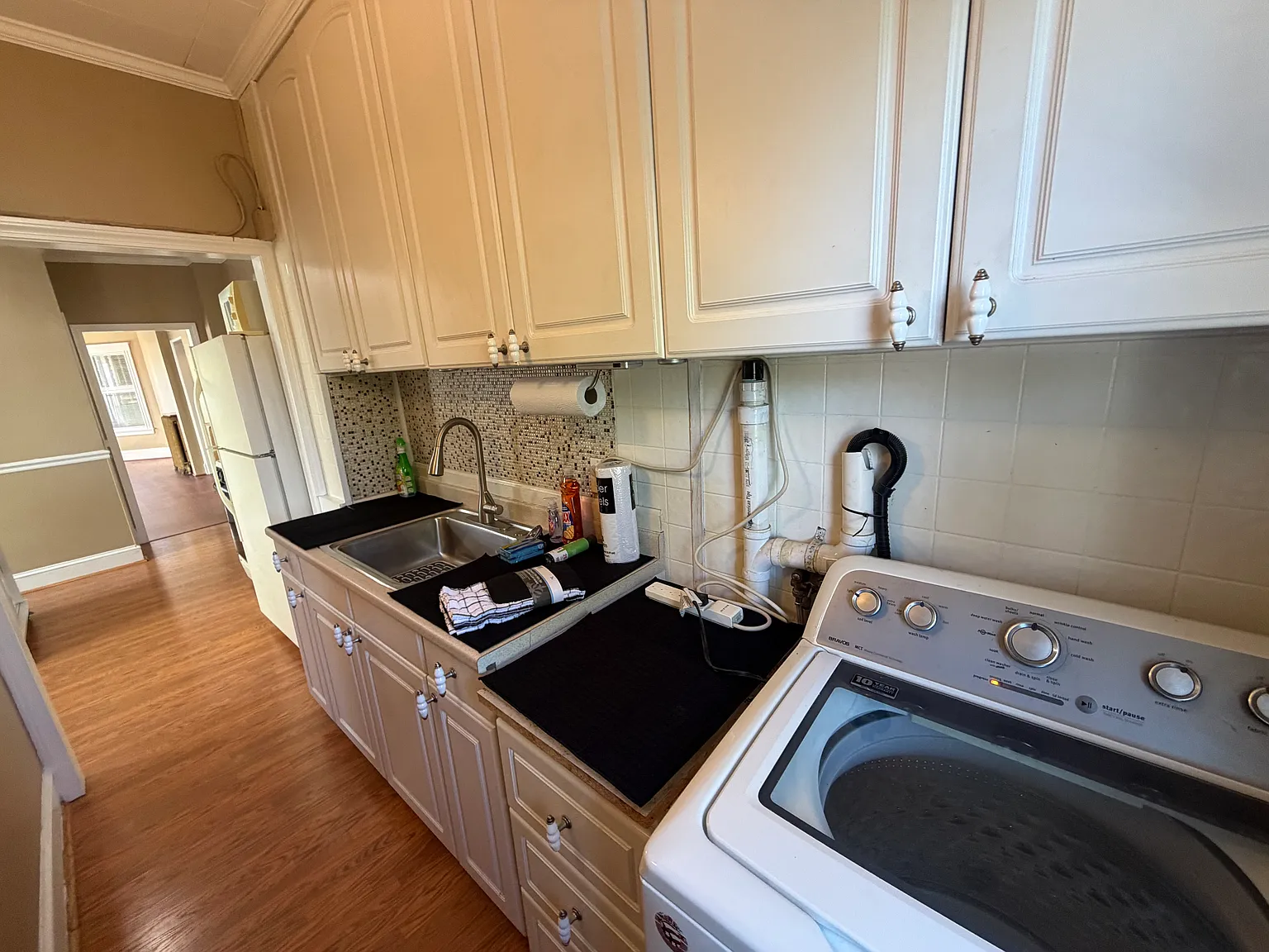 3 bed, 1300 sqft, $2,700 — Photo 3