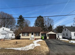 113 Maple Manor Dr, North Syracuse, NY 13212