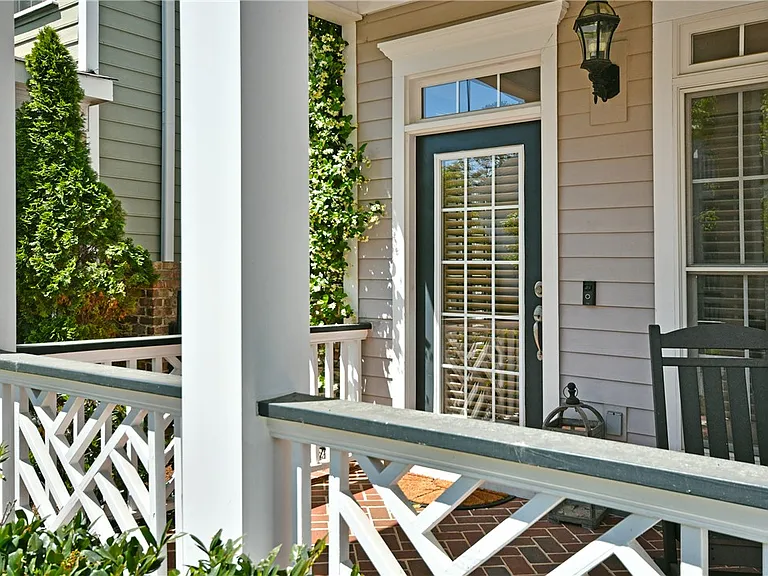 324 Village Walk Ln — Photo 2