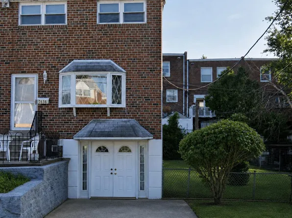 3655 Academy Rd, Philadelphia, PA 19154