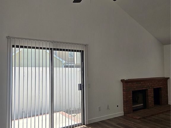 5th image of 21082 Primrose Ln
