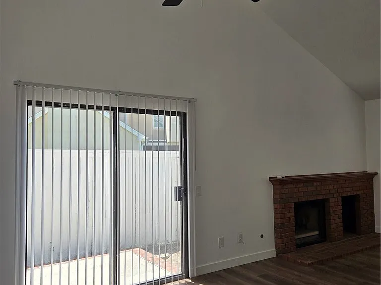 21082 Primrose Ln — Photo 5