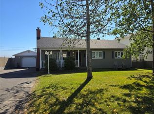 826 Retty Street, Labrador City, NL A2V1V5