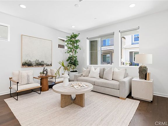 5th image of 441 Potter Way