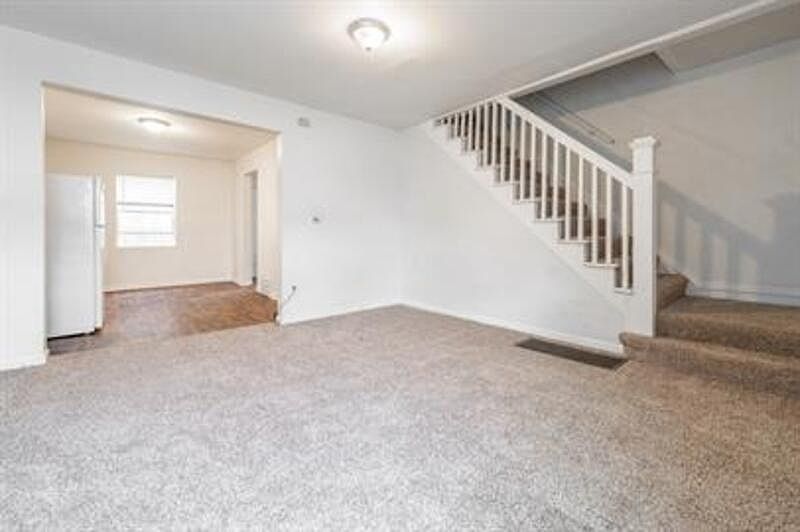 1st image of 8 S Bradley Ave