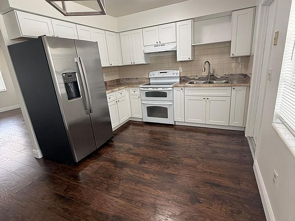 2nd image of 800 Kanner Dr