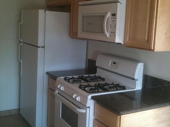 2nd image of 1852 N Wilton Pl #Y2kwvdx1t