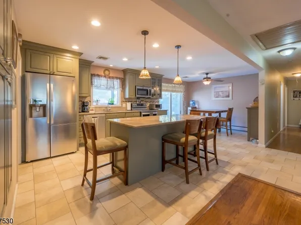 2 Mulbrook Ln, Montville Twp., NJ 07082