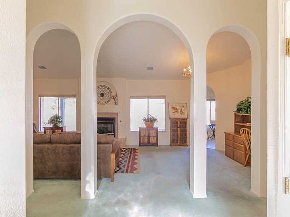 4th image of 3053 Raven Dr