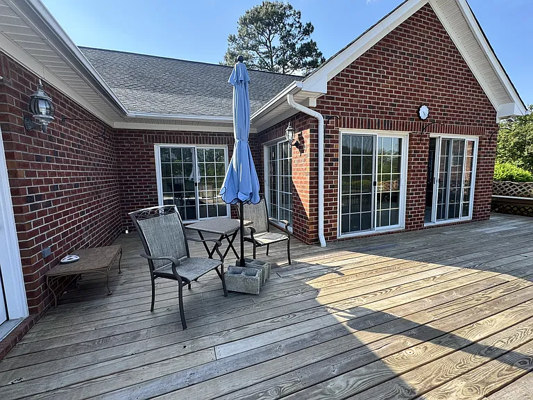 513 Alexis Dr — Photo 18