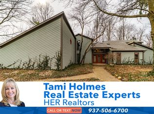 361 Merrick Dr, Dayton, OH 45434