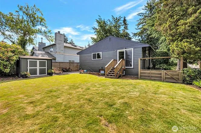 3 bed, 2182 sqft, $3,799 — Photo 3