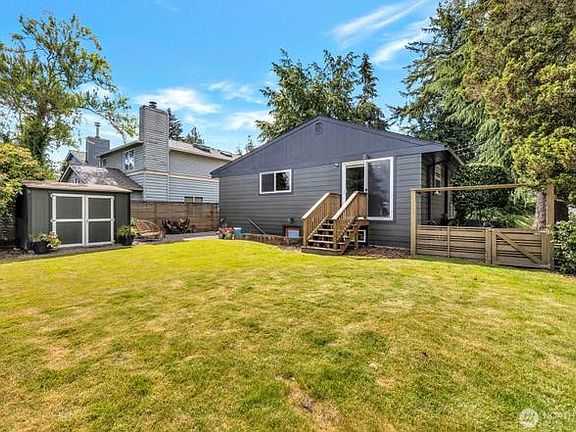 3rd image of 3802 NE 90th St