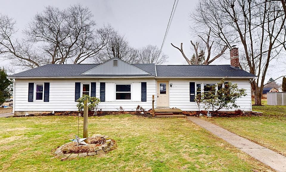 1st image of 220 E Loudon Ave