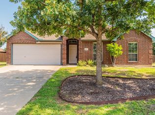 5817 Cynthia Dr, Midlothian, TX 76065