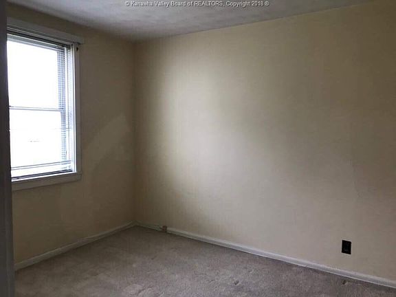 3rd image of 183 Kenna Dr