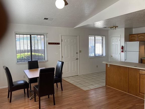 4th image of 207 Princeton Dr SE #A