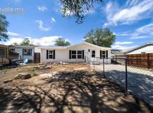 713 Santa Barbara Ave, Pueblo, CO 81005